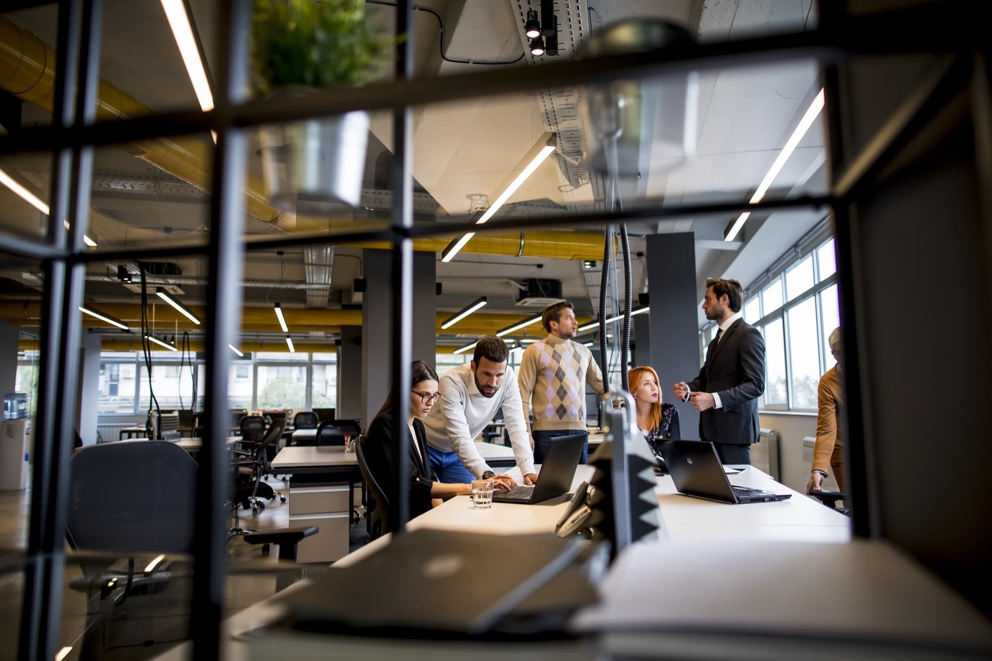 Professionelles Team im modernen Büro
